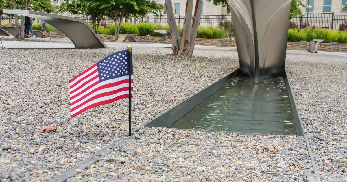 Pentagon Memorial Flag | isned